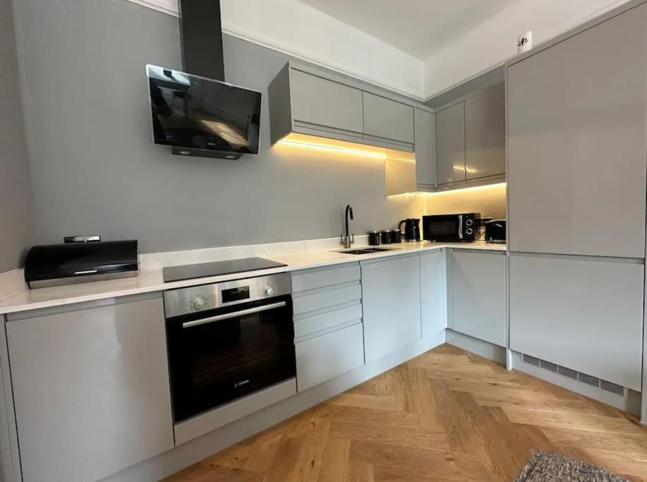 Superior Stay, Sophia Gardens, City Centre And Stadium Sleeps 4 卡迪夫 外观 照片